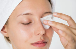 Are Dark Circles Ruining Your Look? We’ve Got The Ultimate Solution!